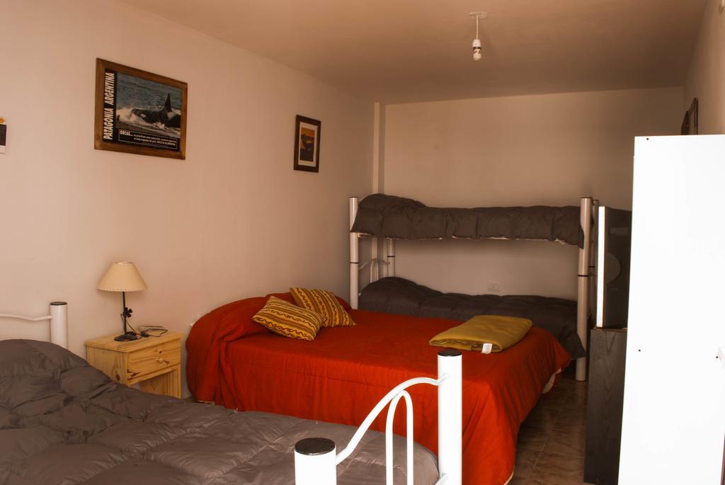 Loica Hostel Puerto Madryn Exterior photo