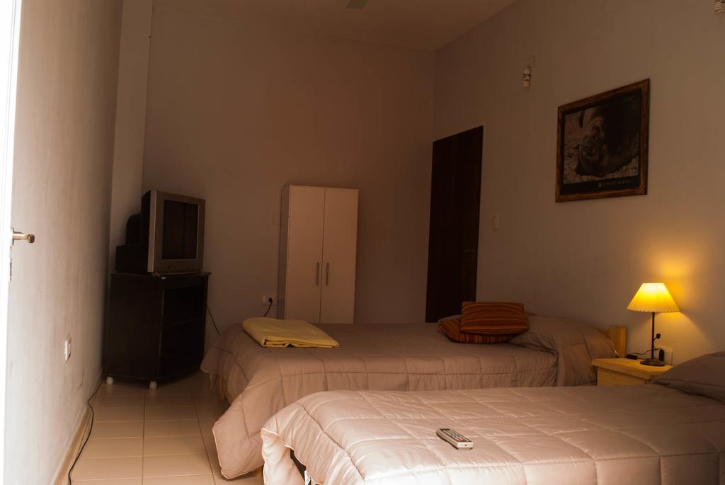 Loica Hostel Puerto Madryn Exterior photo