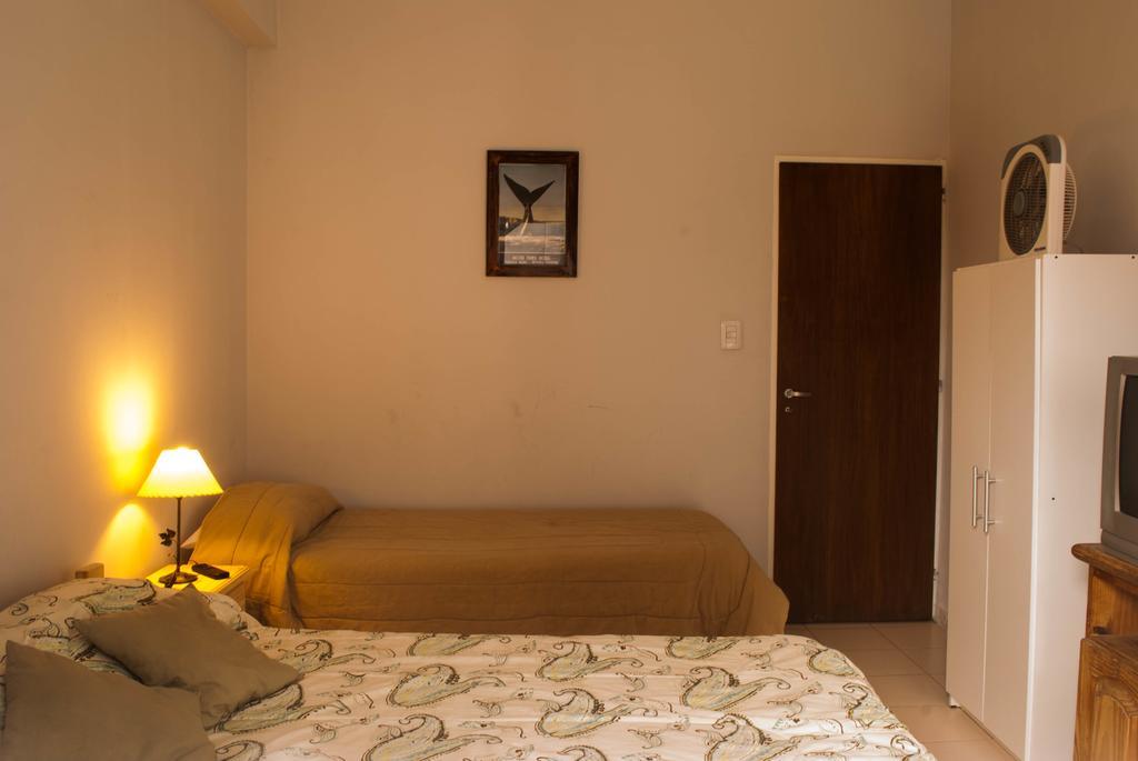 Loica Hostel Puerto Madryn Exterior photo