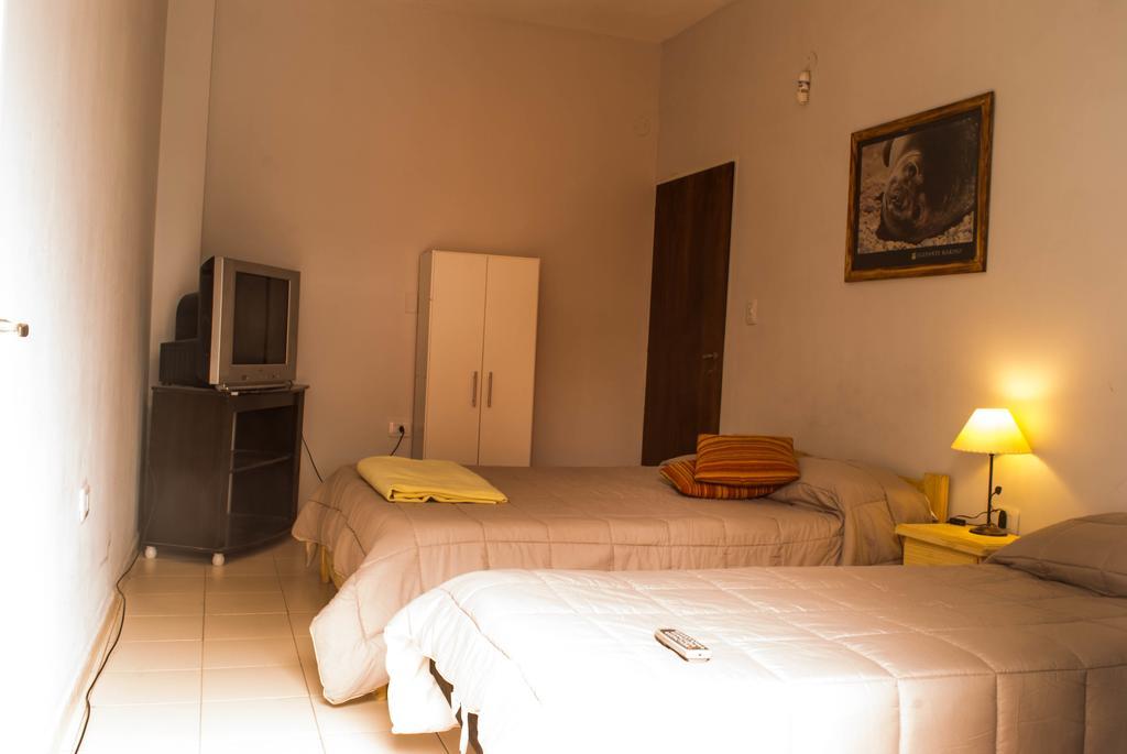 Loica Hostel Puerto Madryn Exterior photo