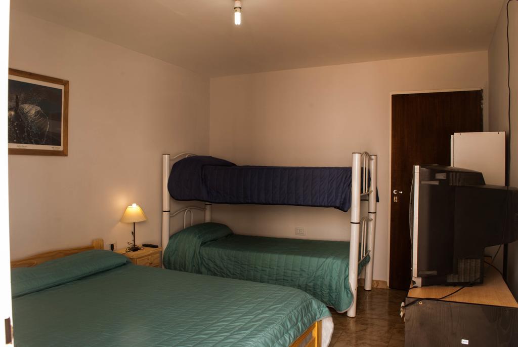 Loica Hostel Puerto Madryn Exterior photo